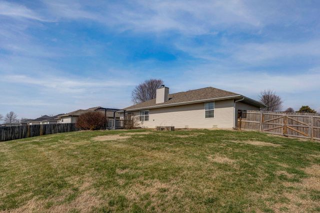 143 Pine Ridge Boulevard, Rogersville, MO 65742