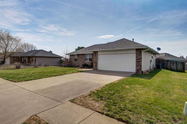 143 Pine Ridge Boulevard, Rogersville, MO 65742