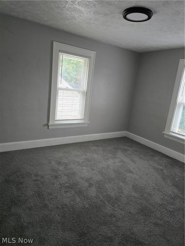 264 5th Street NE, Barberton, OH 44203