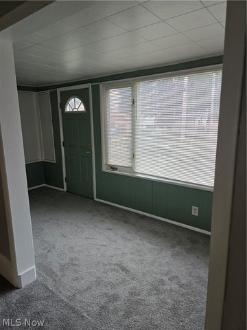 264 5th Street NE, Barberton, OH 44203
