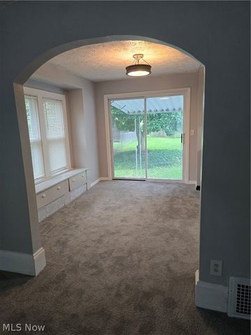 264 5th Street NE, Barberton, OH 44203