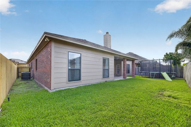 6821 Jets Ct, Corpus Christi, TX 78414