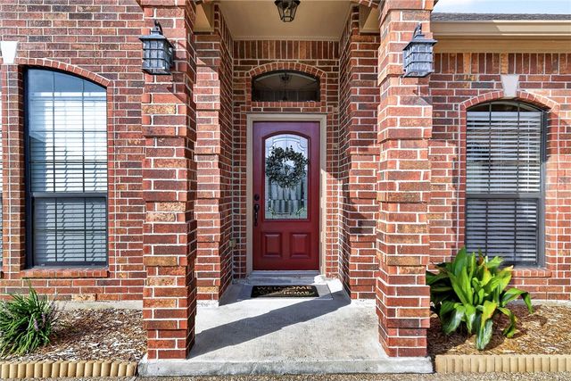 6821 Jets Ct, Corpus Christi, TX 78414