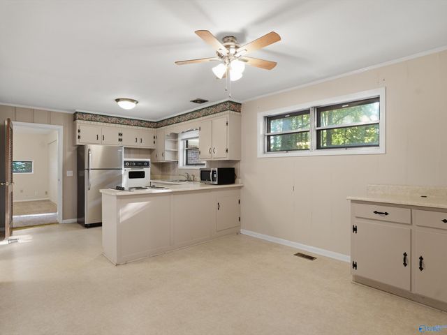 700 Cedar Street, Hartselle, AL 35640