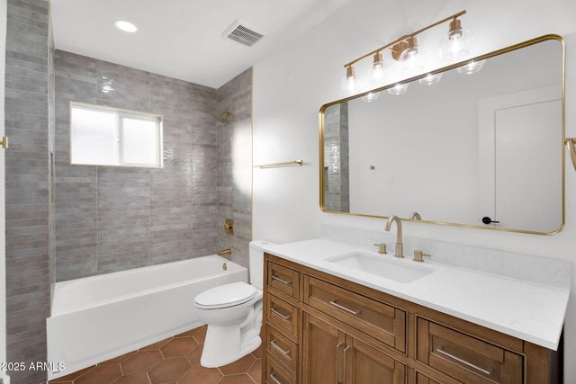 1523 W FLYNN Lane, Phoenix, AZ 85015