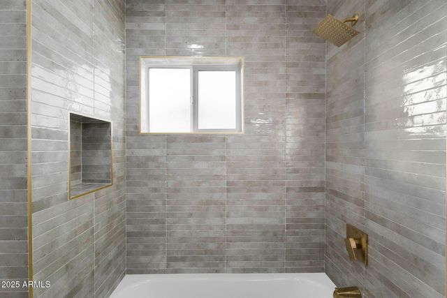 1523 W FLYNN Lane, Phoenix, AZ 85015