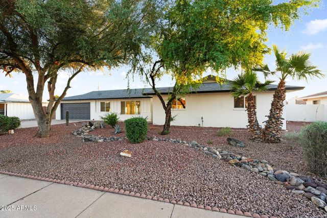 1523 W FLYNN Lane, Phoenix, AZ 85015