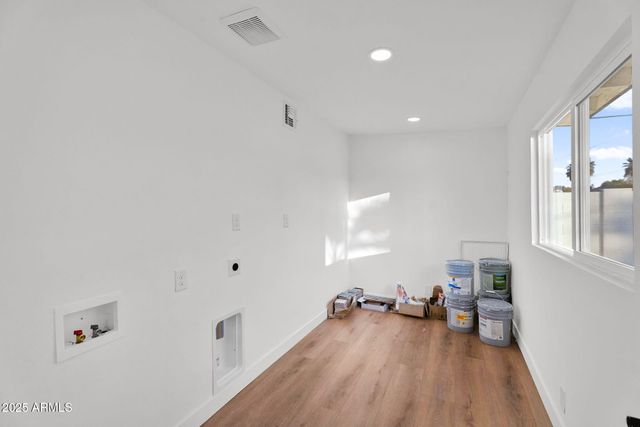 1523 W FLYNN Lane, Phoenix, AZ 85015