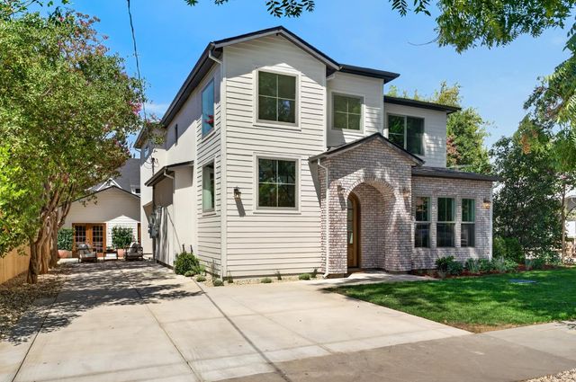 864 48th St, Sacramento, CA 95819
