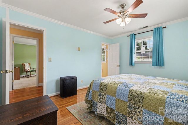 114 Carderock Court, Charlotte, NC 28214