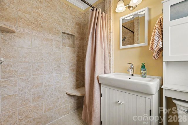 114 Carderock Court, Charlotte, NC 28214