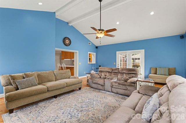 114 Carderock Court, Charlotte, NC 28214