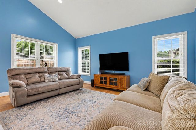 114 Carderock Court, Charlotte, NC 28214