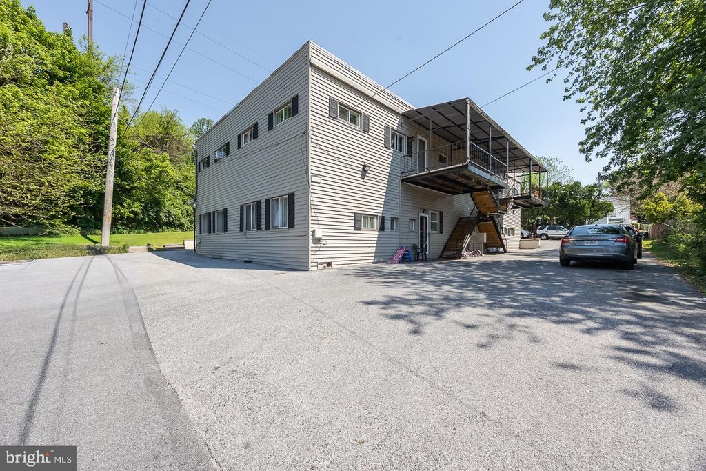 1 W 6TH AVE, Coatesville, PA 19320