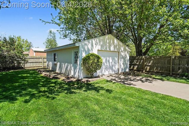 4374 Bridgeman Trail, Swartz Creek, MI 48473