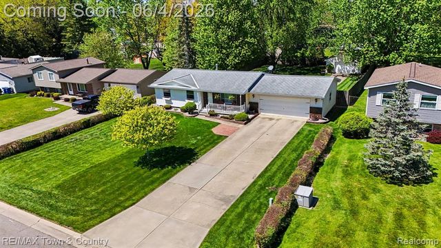 4374 Bridgeman Trail, Swartz Creek, MI 48473