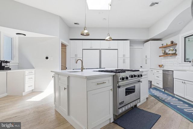 7700 CHEROKEE ST, Philadelphia, PA 19118