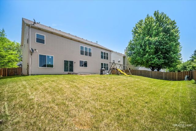 750 Majestic Drive, Algonquin, IL 60102