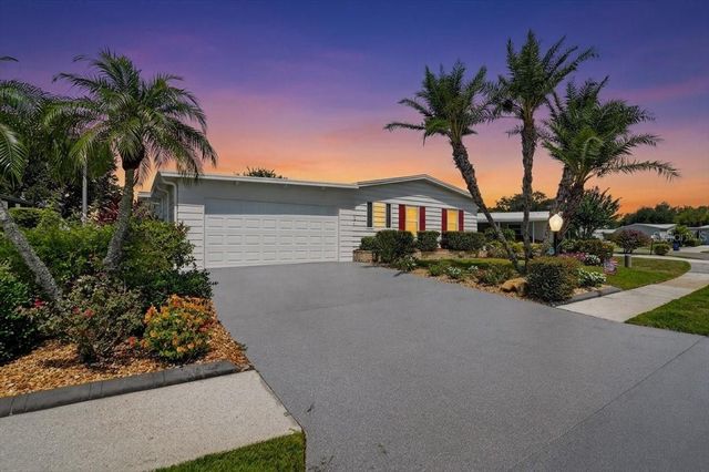 8469 IMPERIAL LAKES CIRCLE, Palmetto, FL 34221