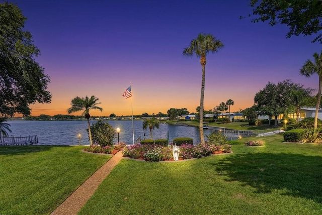 8469 IMPERIAL LAKES CIRCLE, Palmetto, FL 34221