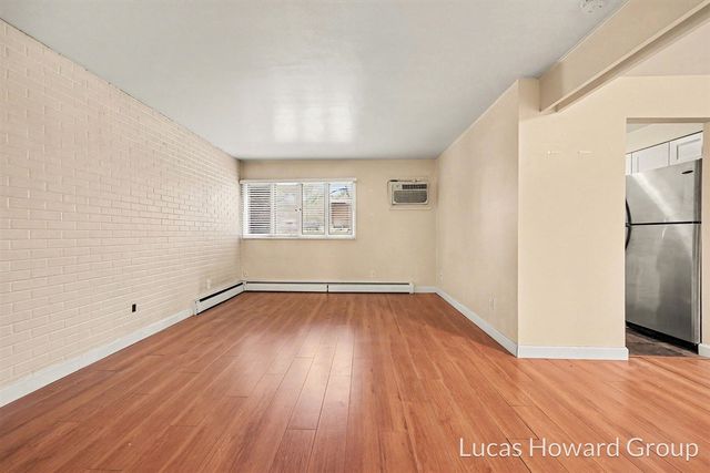 815 S Despelder Street 9, Grand Haven, MI 49417