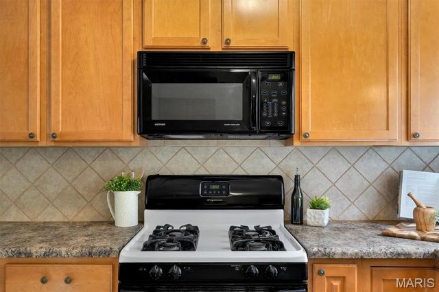 903 Parma Drive, Ballwin, MO 63021