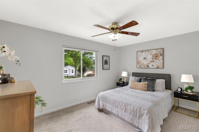 903 Parma Drive, Ballwin, MO 63021