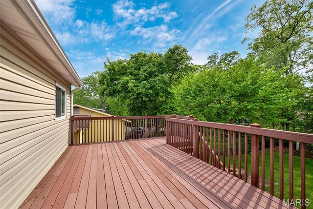 903 Parma Drive, Ballwin, MO 63021