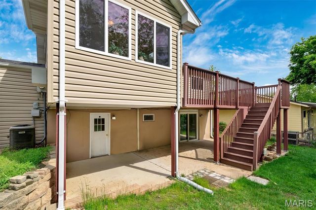 903 Parma Drive, Ballwin, MO 63021