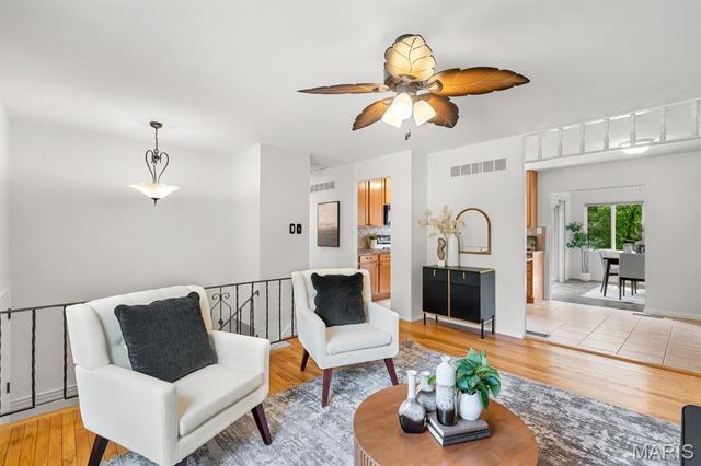 903 Parma Drive, Ballwin, MO 63021