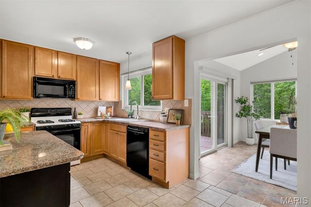 903 Parma Drive, Ballwin, MO 63021