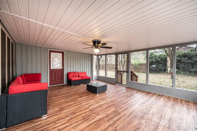 3250 15th Street NE, Hickory, NC 28601