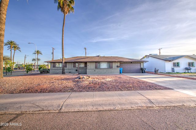 3501 W ROYAL PALM Road, Phoenix, AZ 85051