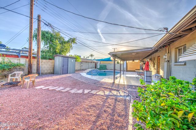 3501 W ROYAL PALM Road, Phoenix, AZ 85051