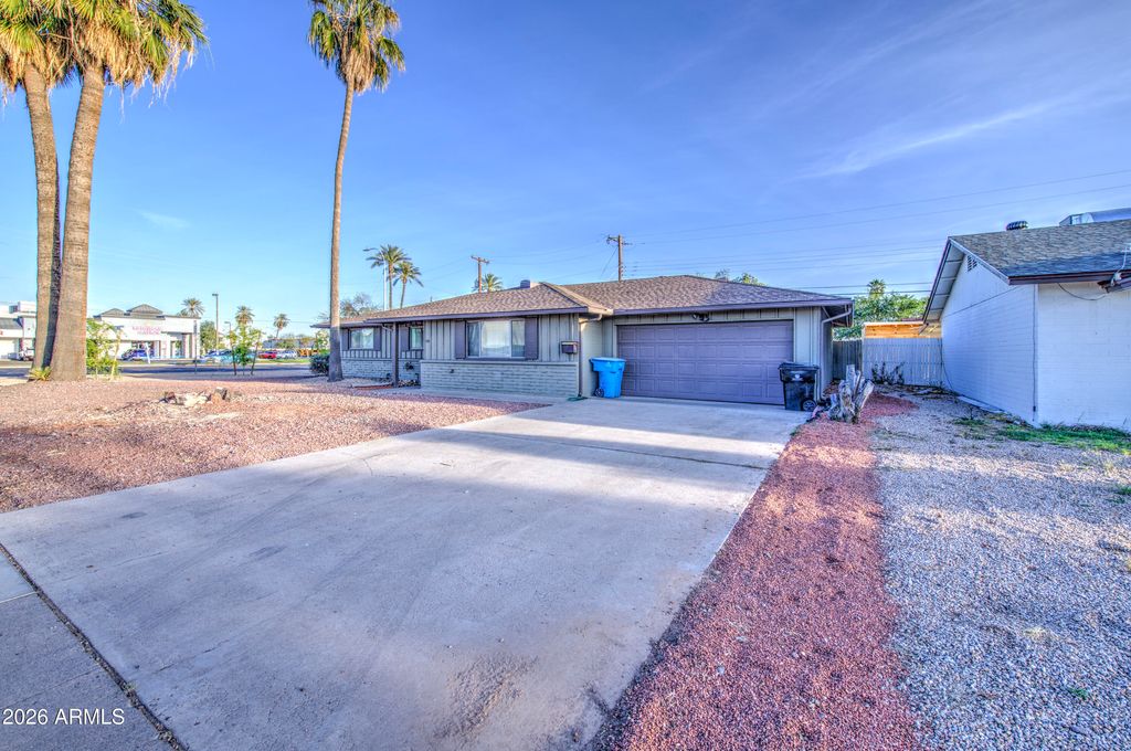 3501 W ROYAL PALM Road, Phoenix, AZ 85051