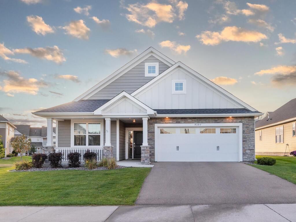 9397 Bridle Way, Victoria, MN 55386