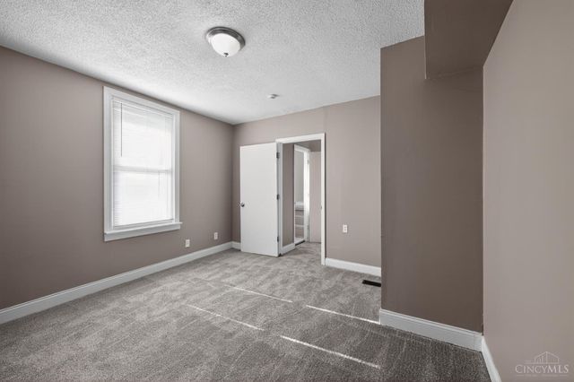 717 Mulberry Street, Lockland, OH 45215