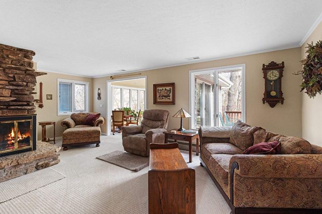 1543 RUSTIC RIDGE COURT, Green Bay, WI 54311