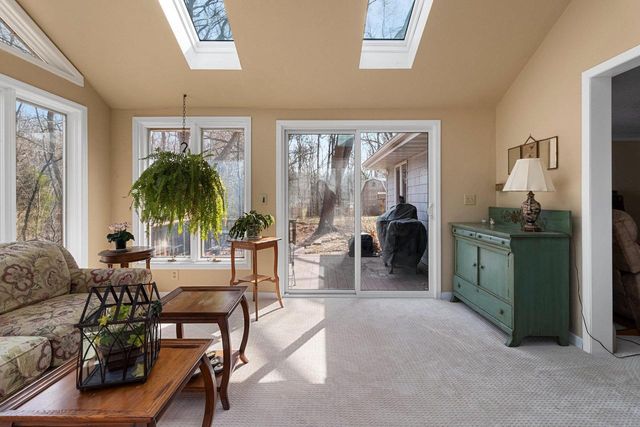 1543 RUSTIC RIDGE COURT, Green Bay, WI 54311