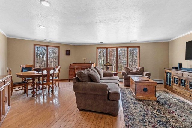 1543 RUSTIC RIDGE COURT, Green Bay, WI 54311