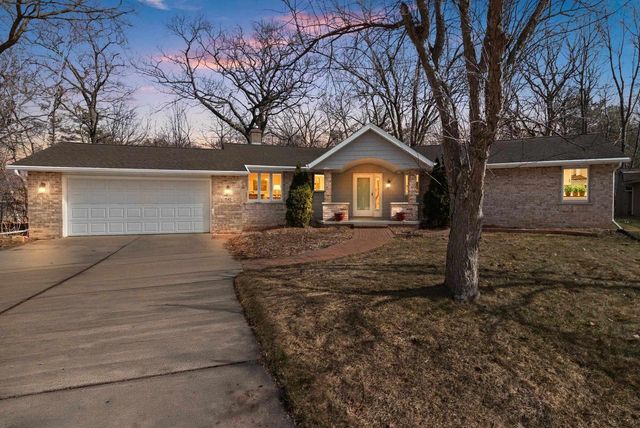 1543 RUSTIC RIDGE COURT, Green Bay, WI 54311