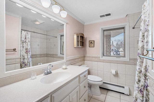 1543 RUSTIC RIDGE COURT, Green Bay, WI 54311