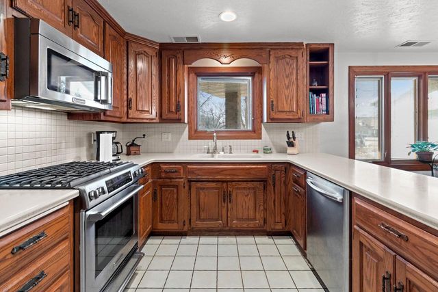 1543 RUSTIC RIDGE COURT, Green Bay, WI 54311