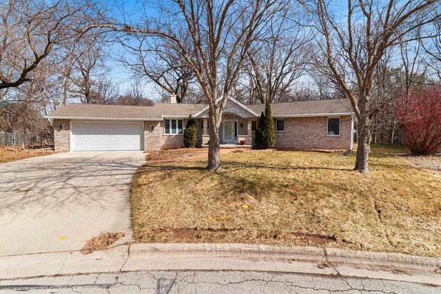 1543 RUSTIC RIDGE COURT, Green Bay, WI 54311