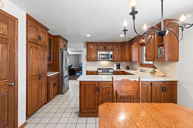 1543 RUSTIC RIDGE COURT, Green Bay, WI 54311