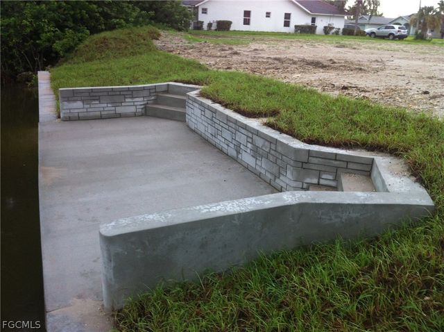 1304 NE 14th AVE, Cape Coral, FL 33909