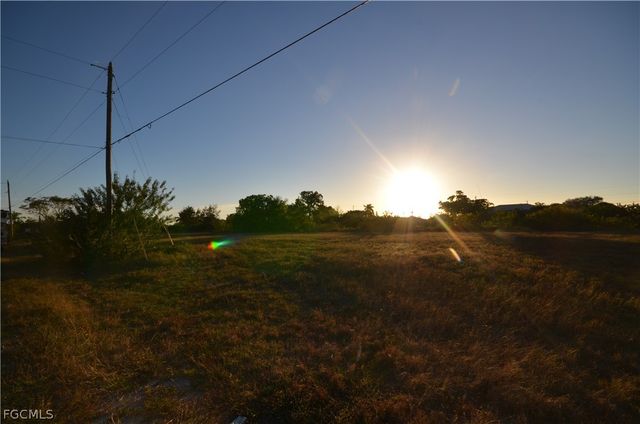 1304 NE 14th AVE, Cape Coral, FL 33909