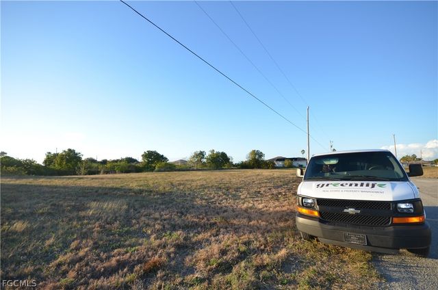 1304 NE 14th AVE, Cape Coral, FL 33909