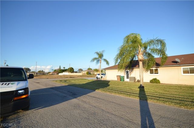 1304 NE 14th AVE, Cape Coral, FL 33909