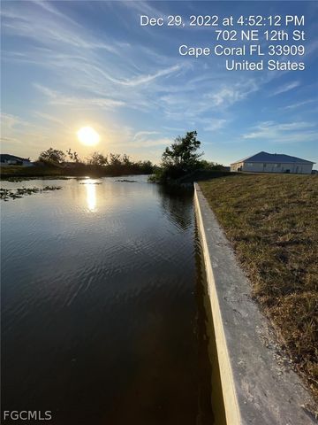 1304 NE 14th AVE, Cape Coral, FL 33909